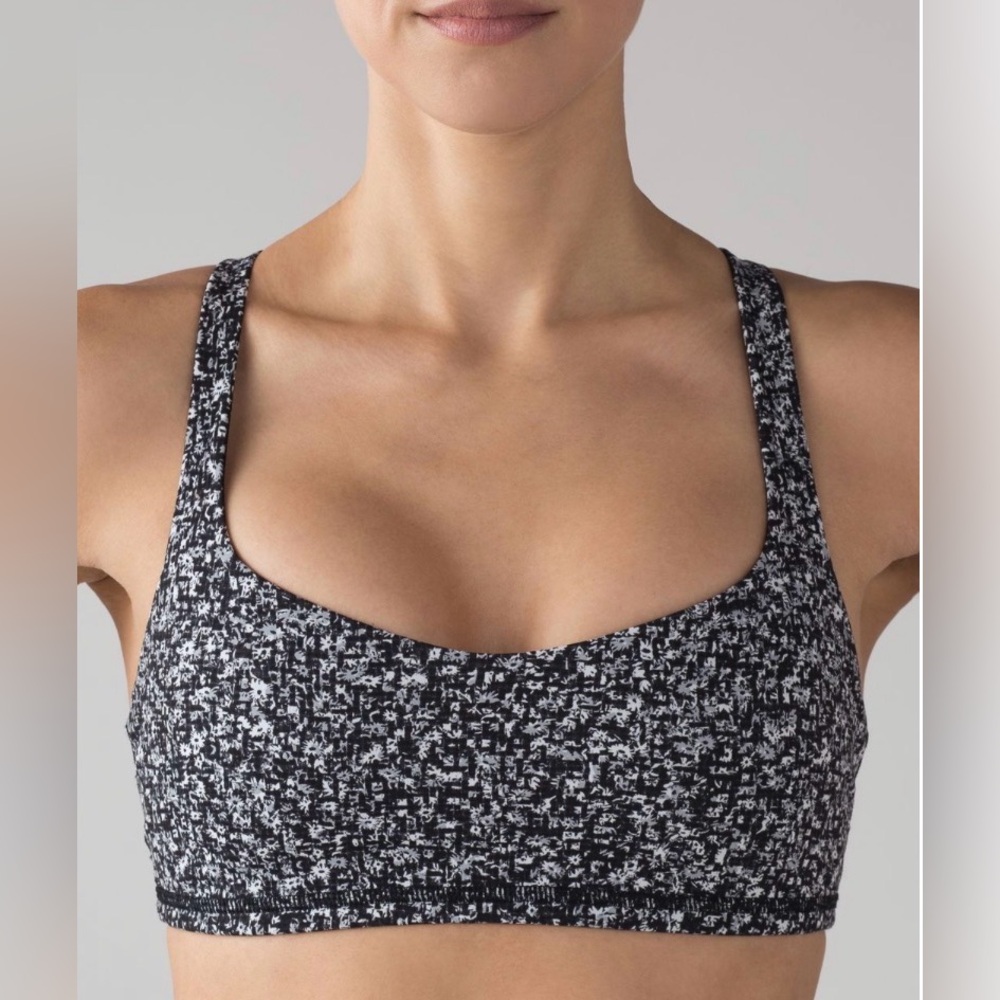 Lululemon Free To Be Bra Daisy Dust Alpine White Black
